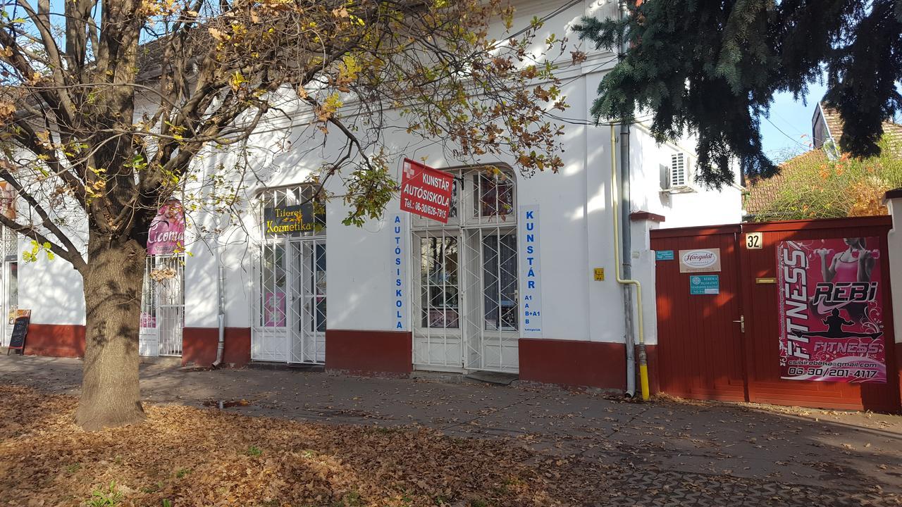 Hangulat Vendeghaz Apartmanok Орошхаза Экстерьер фото